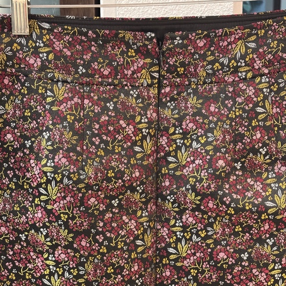 LOFT A-line Jacquard Mini Skirt - Black Floral Size 4 - Picture 4 of 8